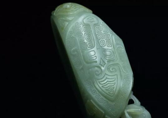 和田玉上那些神秘的纹饰