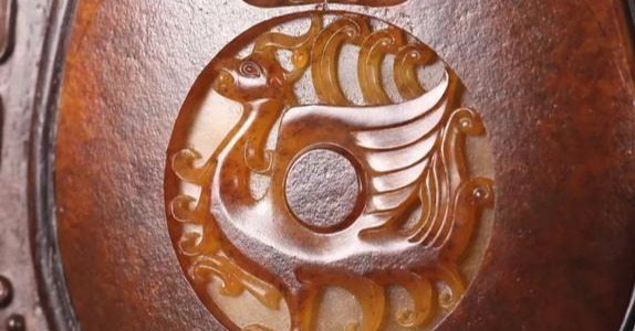 和田玉上那些神秘的纹饰