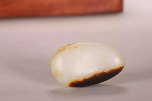 七种方法让你看清和田玉籽料真假!