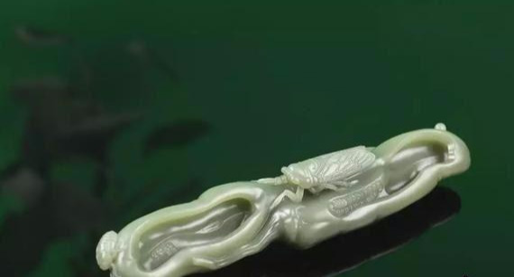 听说,聪明的人从来不炫富,他们只炫和田玉