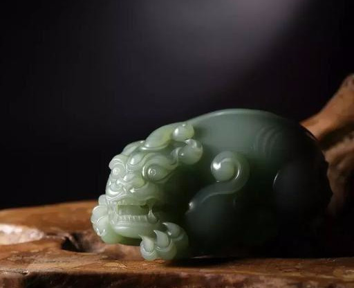 听说,聪明的人从来不炫富,他们只炫和田玉