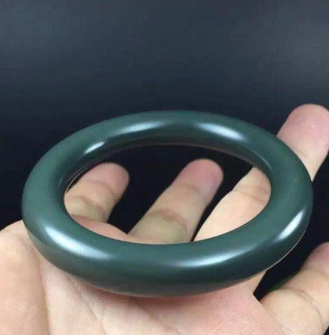 你见过和田玉批发市场里的蓝色和田玉吗?