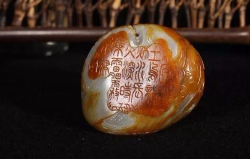 说说和田玉批发市场里的千年血玉到底是什么?
