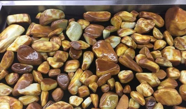 这种和田玉籽料在批发市场中为什么越来越火?