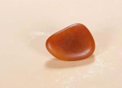 和田玉批发市场行情:籽料皮色贵,沾红就要疯