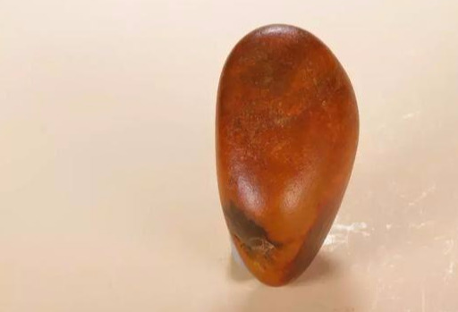 和田玉批发市场行情:籽料皮色贵,沾红就要疯