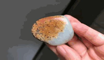 和田玉批发市场里的那些特殊皮色!
