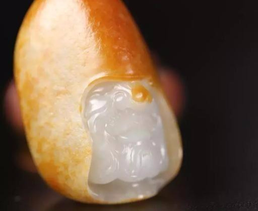 和田玉批发市场里的那些特殊皮色!