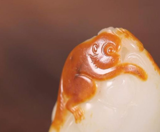 说说和田玉批发市场里的老油皮籽料！