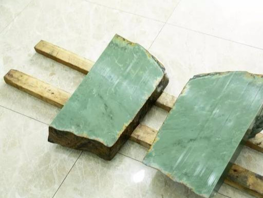 200万的析木玉切开后,场面炸了
