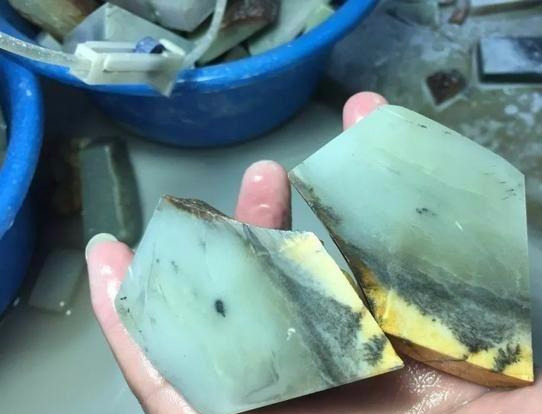 看完这个,有勇气切和田玉籽料吗?
