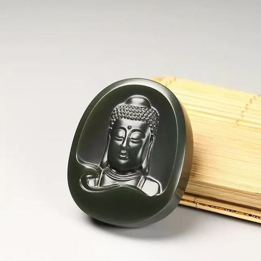 玉石批发市场里的“青”流,温润有方