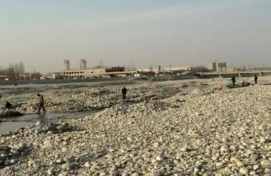 中国玉器大师玉侠崔涛细说籽料如何开采