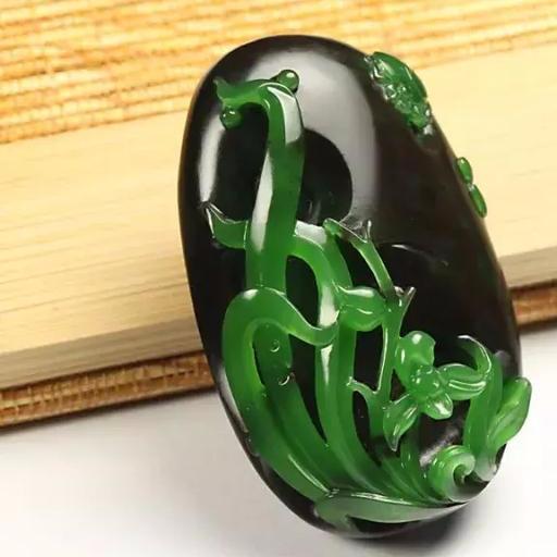 中国雕刻大师玉侠崔涛说和田玉里的梅、兰、竹、菊