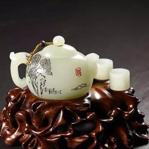 中国雕刻大师玉侠崔涛说和田玉里的梅、兰、竹、菊