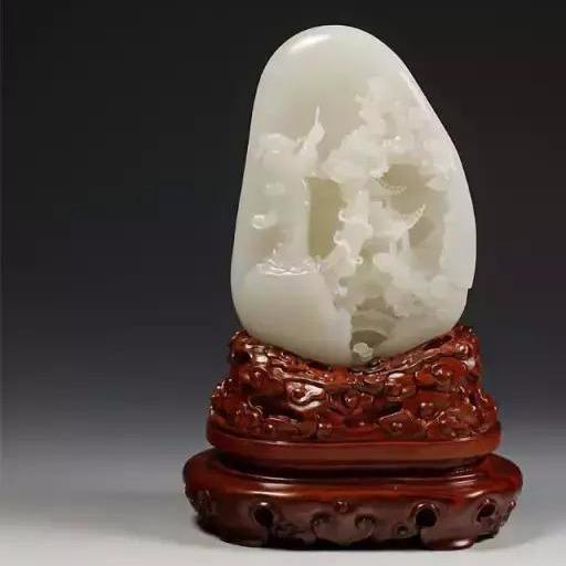 中国雕刻大师玉侠崔涛领略山子雕的魅力