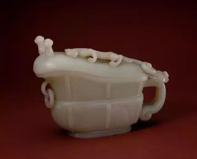 中国玉器大师玉侠崔涛浅谈玉螭龙