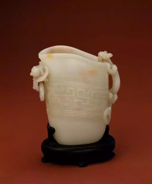 中国玉器大师玉侠崔涛浅谈玉螭龙