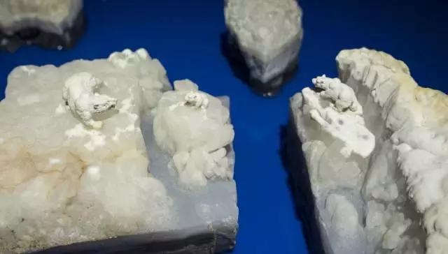 中国玉器大师玉侠崔涛说与雕刻的飞机大炮